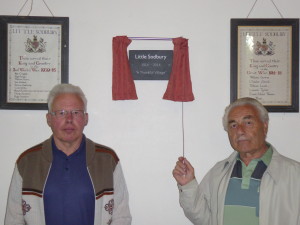 Tony and Roy Gowan L-R unveiling the Thankful Village plaque